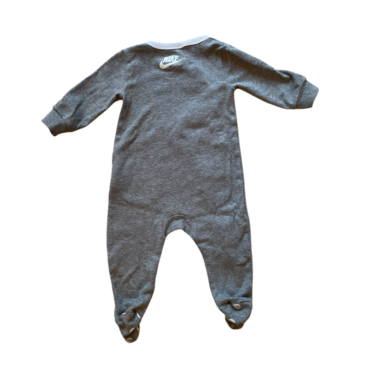 Boy nike gray with white Baby bodysuit size 9 mth