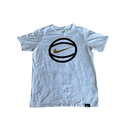 Boys nike white T-shirt size 10