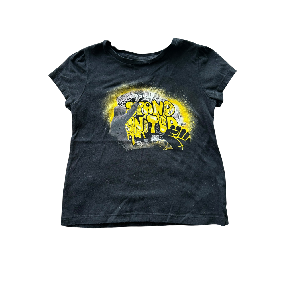 Boys gap black T-shirt size 4