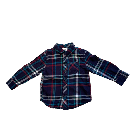 Boy okie dokie navy with green and gray T-shirt size 2