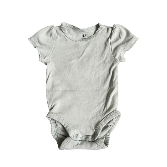 Onesie from H&M for newborn