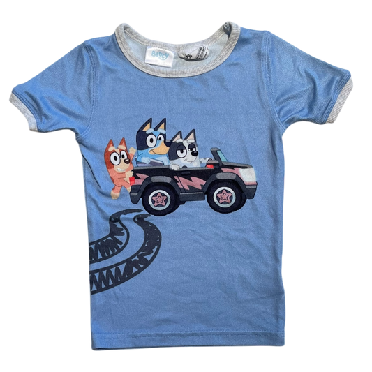 Boy blvey light blue T-shirt size 4