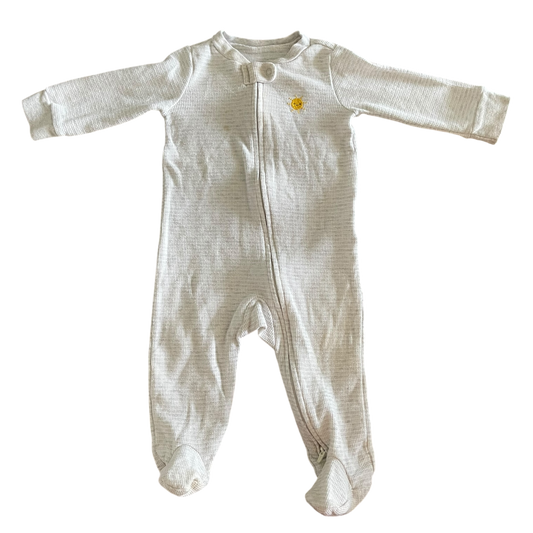 Boys carter’s white Onesie  size 6 mth