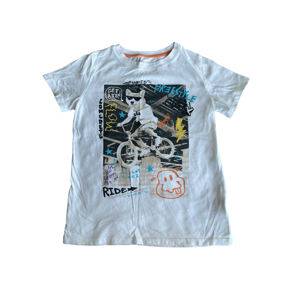 Boys Epic Threads white T-shirt size 9