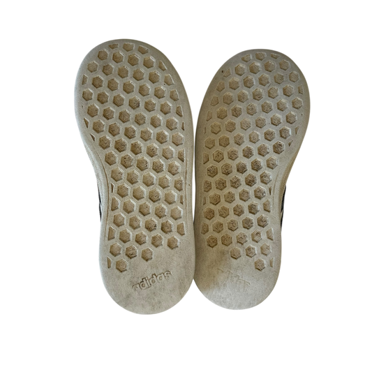 White Shoes  Size 10