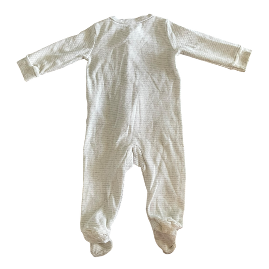 Boys carter’s white Onesie  size 6 mth