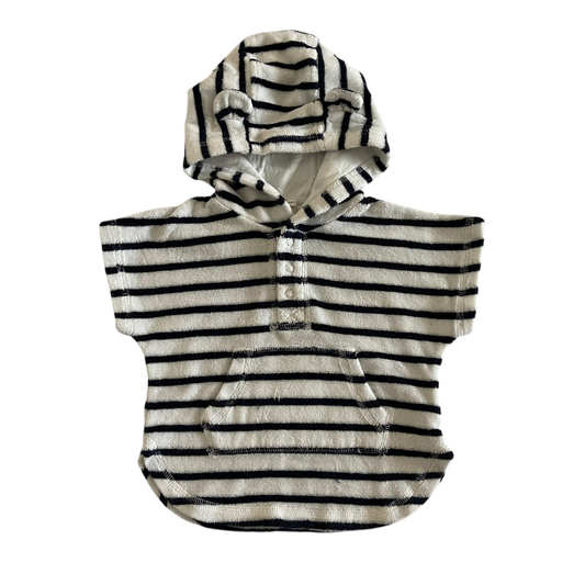 Boys gap navy and white Sweatshirt size 6 mth