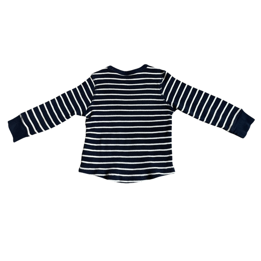 Boys gap navy and white Sweatshirt size 4