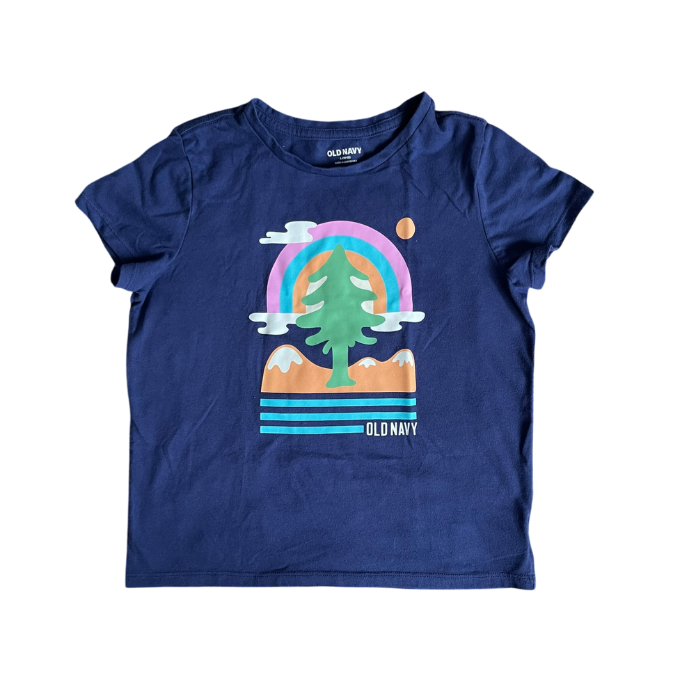 Old navy t-shirt